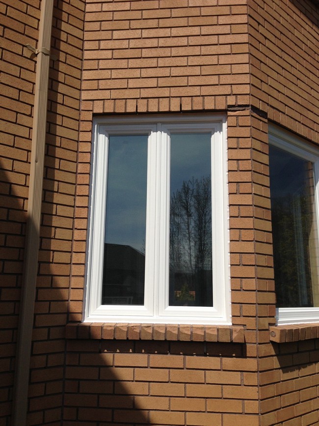 vinyl-windows-replacement-toronto-traditional-casement