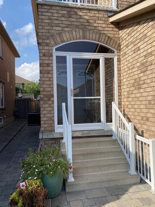 Storm Doors Toronto