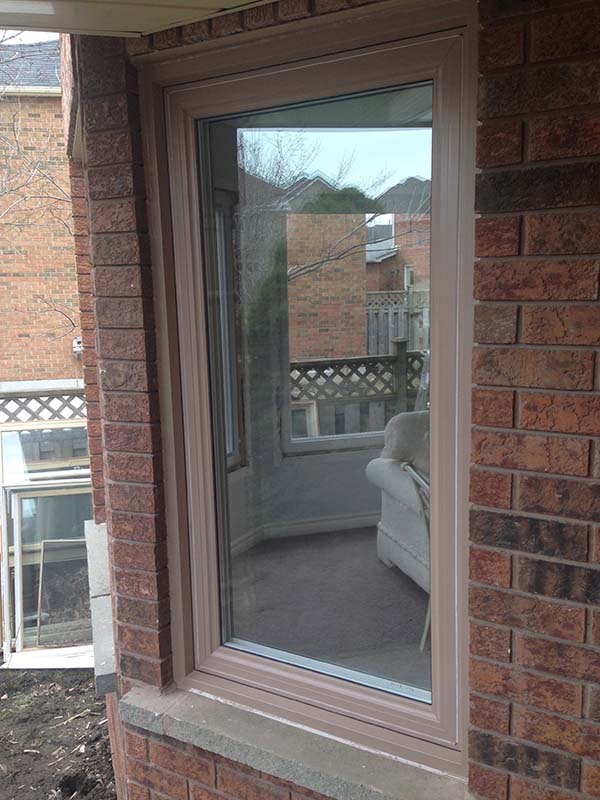 vinyl-windows-replacement-toronto-cornercasement
