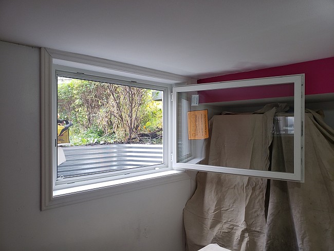 vinyl-windows-replacement-toronto-basement-egress