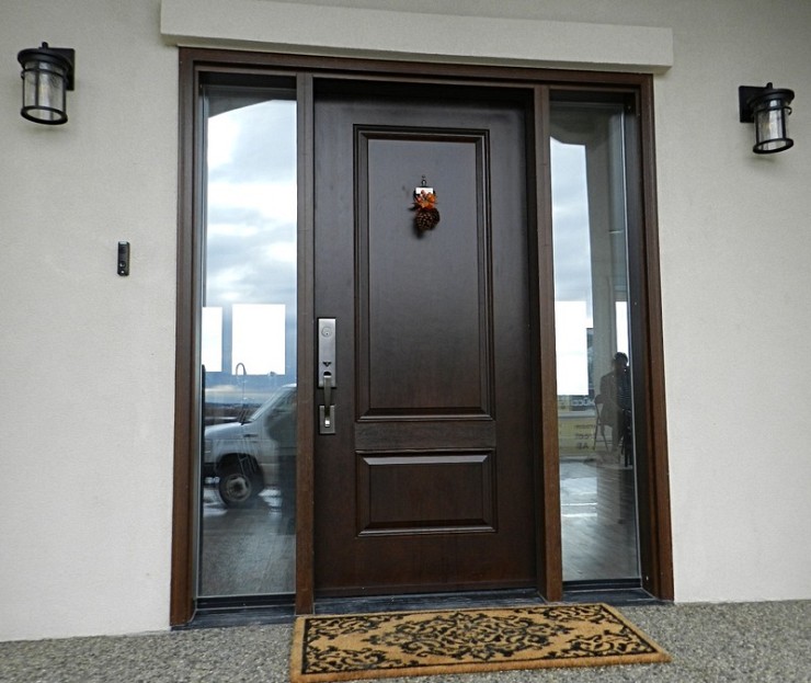 How Much Does It Cost to Replace a Fiberglass Door?