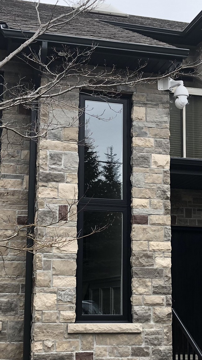 vinyl-windows-replacement-toronto-black-thin-frame-window