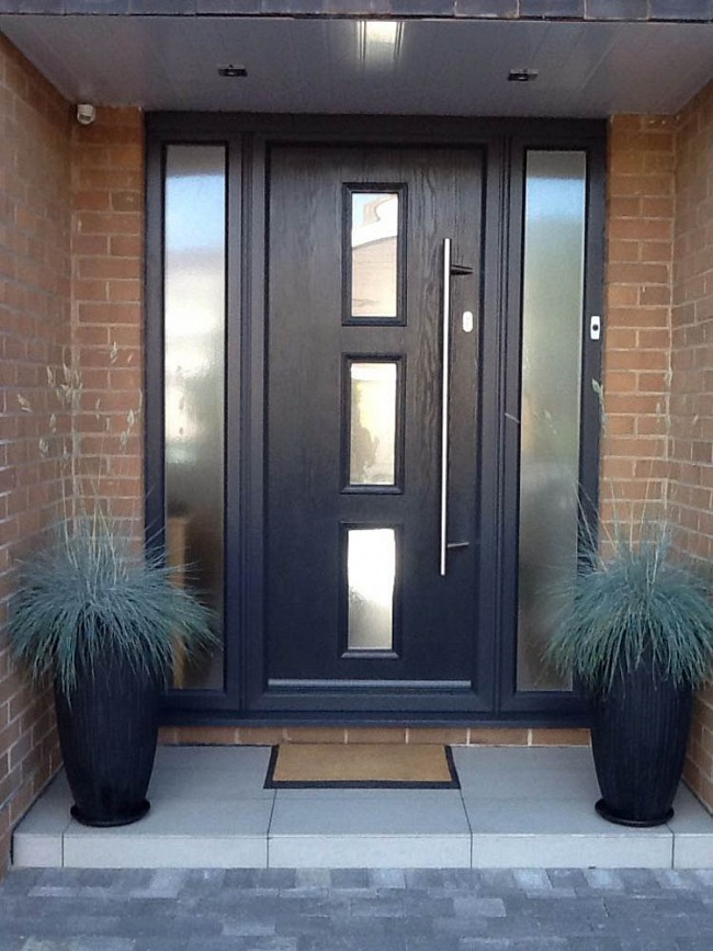 fiberglass-doors-installation-toronto-security-front-door-windows