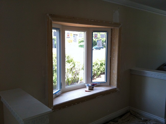 vinyl-windows-replacement-toronto-awning-bay