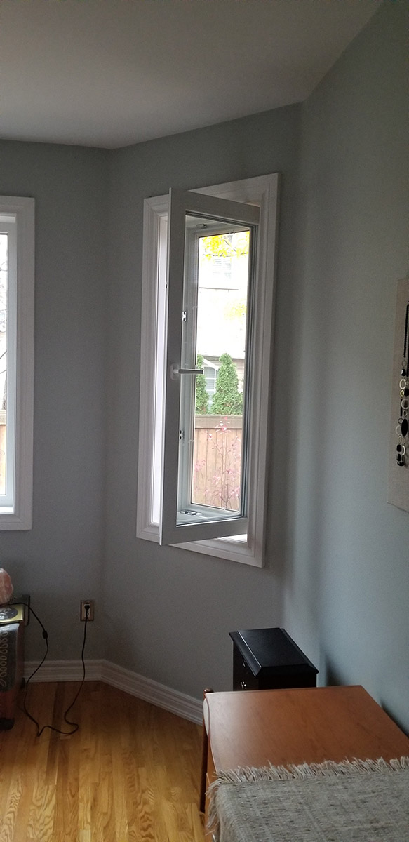 vinyl-windows-replacement-toronto-entry-casement-window