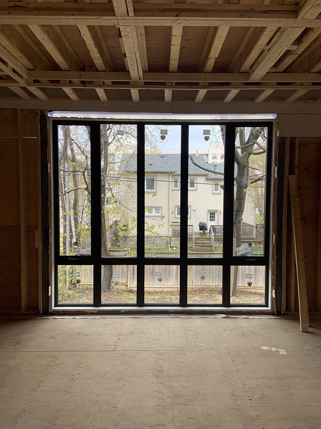 aluminum-windows-Toronto-wall