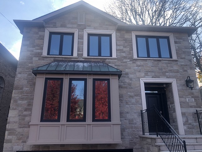 vinyl-windows-toronto-colonialhome1