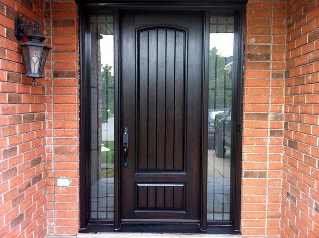 fiberglass-doors-installation-toronto-brick-port