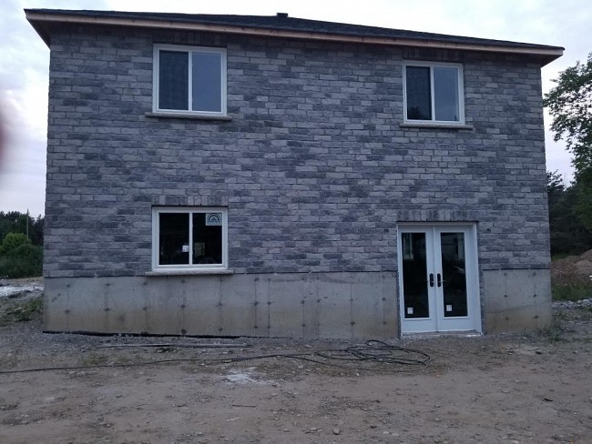 vinyl-windows-replacement-toronto-grey-house