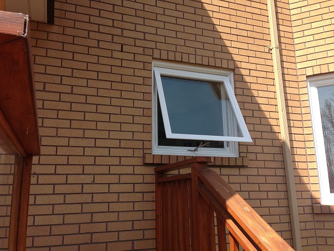 vinyl-windows-replacement-toronto-awning-open