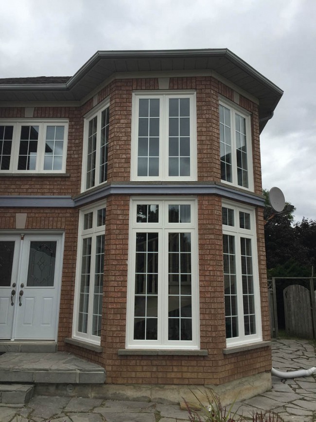 vinyl-windows-replacement-toronto-oakville-turret